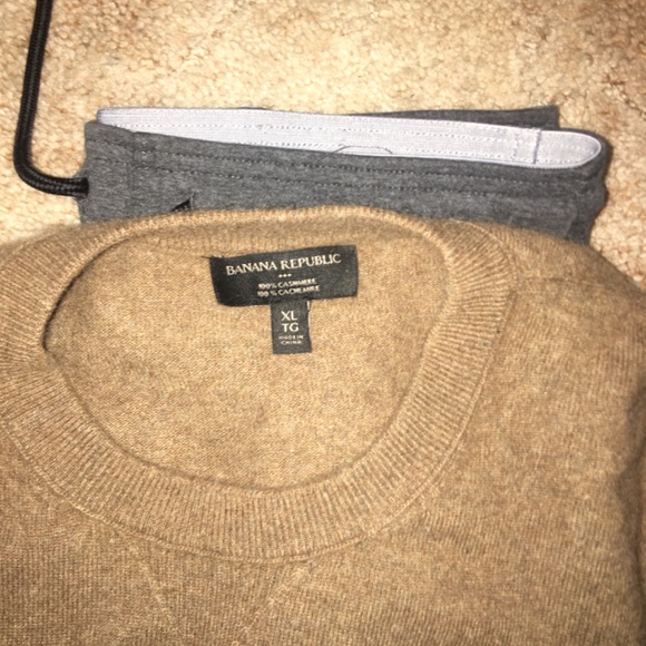 Banana republic 100% cashmere sweater - Picture 2 of 3